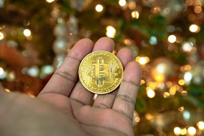  Bitcoin đảo chiều tăng vùn vụt 