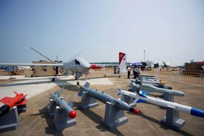  Các công ty hàng không Trung Quốc trước nguy cơ tổn thương tài chính vì lệnh cấm vận của Mỹ 