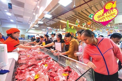 Thị trường Tết: Doanh nghiệp gồng mình giữ giá