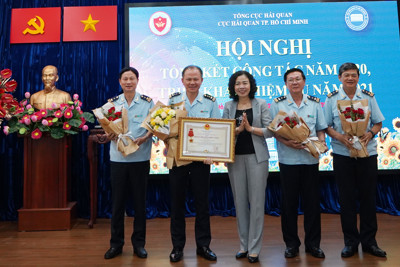 Hải quan TP. Hồ Chí Minh thu ngân sách chiếm gần 35% số thu toàn ngành Hải quan