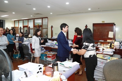 Ban Lãnh đạo Kho bạc Nhà nước đi động viên khóa sổ, quyết toán 