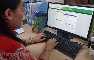 Miễn giảm phí giao dịch dịch vụ công và chuyển tiền liên ngân hàng 
