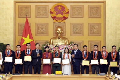 Công chức Kho bạc Nhà nước nhận Giải thưởng “Cán bộ, công chức, viên chức trẻ giỏi” toàn quốc
