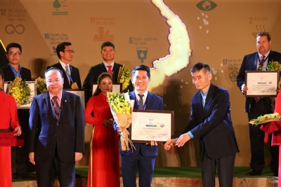 Amway lần thứ 5 liên tiếp lọt vào Top 100 doanh nghiệp phát triển bền vững