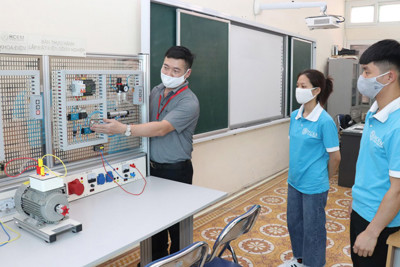Phấn đấu ít nhất 30% cơ sở giáo dục nghề nghiệp đạt tiêu chuẩn kiểm định chất lượng