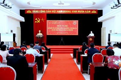Phổ biến pháp luật cho cán bộ, công chức ngành Dự trữ Nhà nước về phòng, chống tham nhũng
