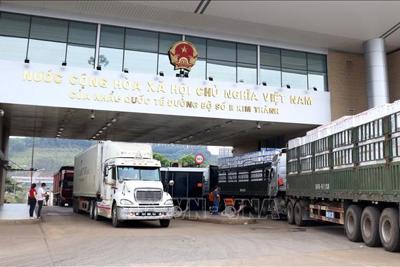 Đồng hành, hỗ trợ doanh nghiệp thông quan hàng hóa nhanh chóng