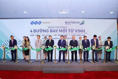 Phó Thủ tướng Vương Đình Huệ bay khai trương đường bay mới của Bamboo Airways tới Vinh