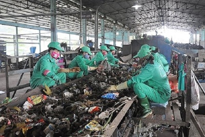 Chính sách đối với sản phẩm được sản xuất từ hoạt động tái chế, xử lý chất thải