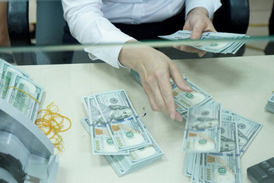 Nhiều ngân hàng tăng giá đồng USD