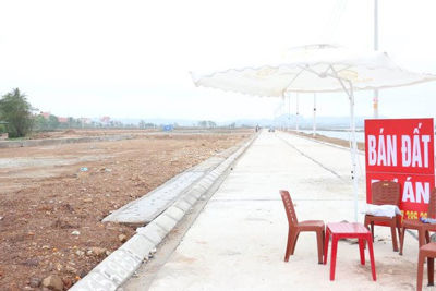 Giá đất nền Hà Nội và TP.Hồ Chí Minh diễn biến trái chiều