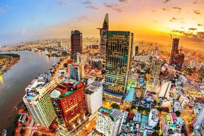 Tín hiệu tăng trưởng tích cực khi Việt Nam bắt đầu mở cửa trở lại