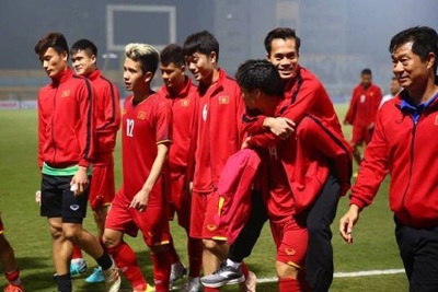 Bảo hiểm PTI sẽ chi trả chi phí chữa trị chấn thương cho cầu thủ Văn Toàn
