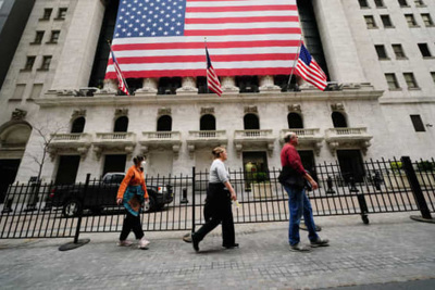 IMF điều chỉnh giảm triển vọng kinh tế toàn cầu năm 2021