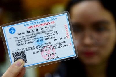 Cấp thẻ bảo hiểm y tế năm 2022 cho người thuộc diện chuẩn nghèo đa chiều