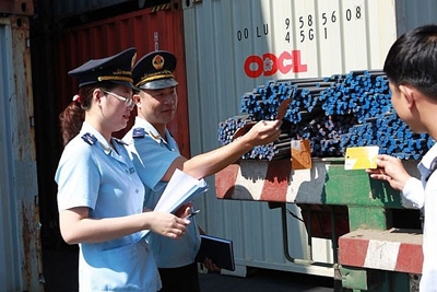 Ngành Hải quan thu ngân sách vượt 17,46% dự toán 