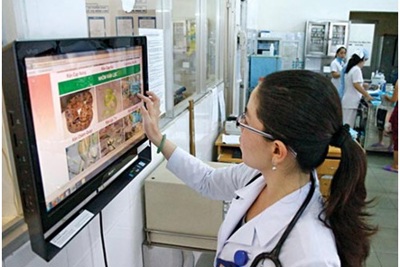 Hiệu quả tích cực từ ứng dụng công nghệ trong quản lý khám chữa bệnh BHYT 