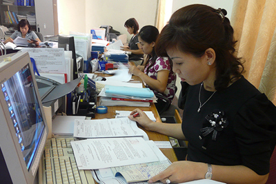 Từ ngày 1/10, đồng loạt in, cấp sổ bảo hiểm xã hội mới cho người tham gia