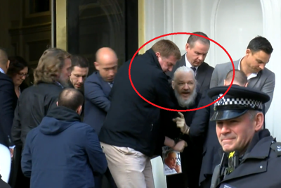 [Video] Anh bắt ông chủ WikiLeaks, Mỹ tìm cách dẫn độ