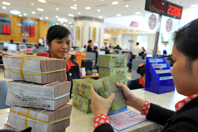 Ngân hàng Nhà nước bơm tiền ra hệ thống sau 2 tuần hút ròng