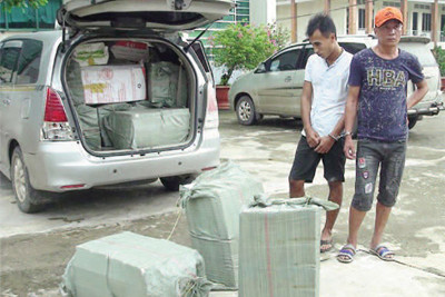 “Nóng” buôn lậu thuốc lá vùng biên