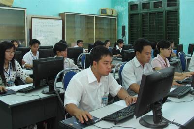 Có quy định miễn thi nâng ngạch công chức vùng khó khăn?