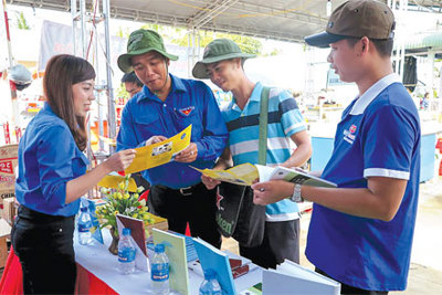 Triển khai thí điểm cấp thẻ bảo hiểm y tế điện tử Triển khai thí điểm cấp thẻ bảo hiểm y tế điện tử