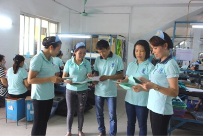 Chậm giao sổ bảo hiểm cho người lao động