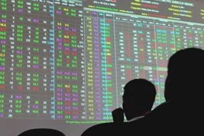 Không báo cáo biến động tỷ lệ sở hữu của cổ đông lớn, nhiều cá nhân bị xử phạt