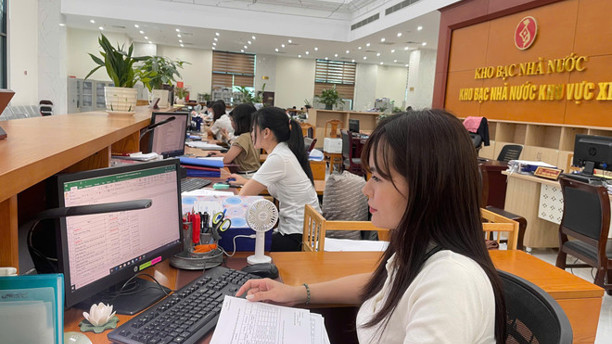 Kho bạc Nhà nước: Hơn 10 nghìn tỷ tiền quà tặng Tết Độc lập đã được giải ngân Kho bạc Nhà nước: Hơn 10 nghìn tỷ tiền quà tặng Tết Độc lập đã được giải ngân
