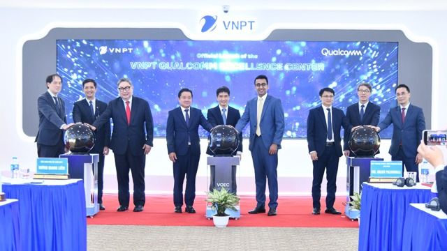 Chính thức ra mắt Trung tâm Xuất sắc VNPT - QUALCOMM (VQEC) 