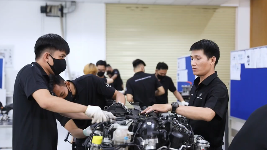 Mercedes-Benz Việt Nam: Sáu năm đào tạo kỹ thuật viên ô tô chuẩn Đức Mercedes-Benz Việt Nam: Sáu năm đào tạo kỹ thuật viên ô tô chuẩn Đức