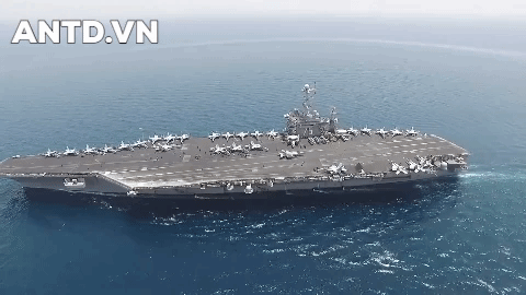 [Infographics] Uy lực kinh hoàng của siêu tàu sân bay Mỹ đang tiến về phía Syria