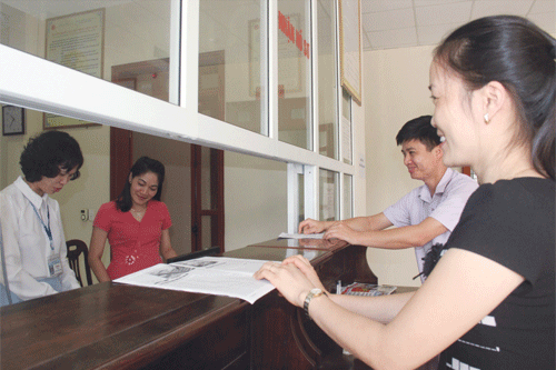Bộ phận một cửa Chi cục Thuế Phú Lương (Thái Nguyên). Ảnh: N.M