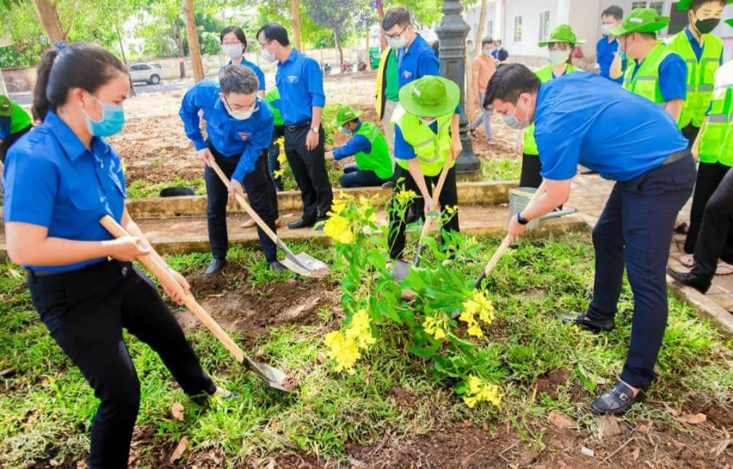 Để thực hiện được các mục tiêu về BVMT, thúc đẩy tăng trưởng xanh đòi hỏi phải có sự kết hợp hiệu quả của nhiều chính sách khác nhau.
