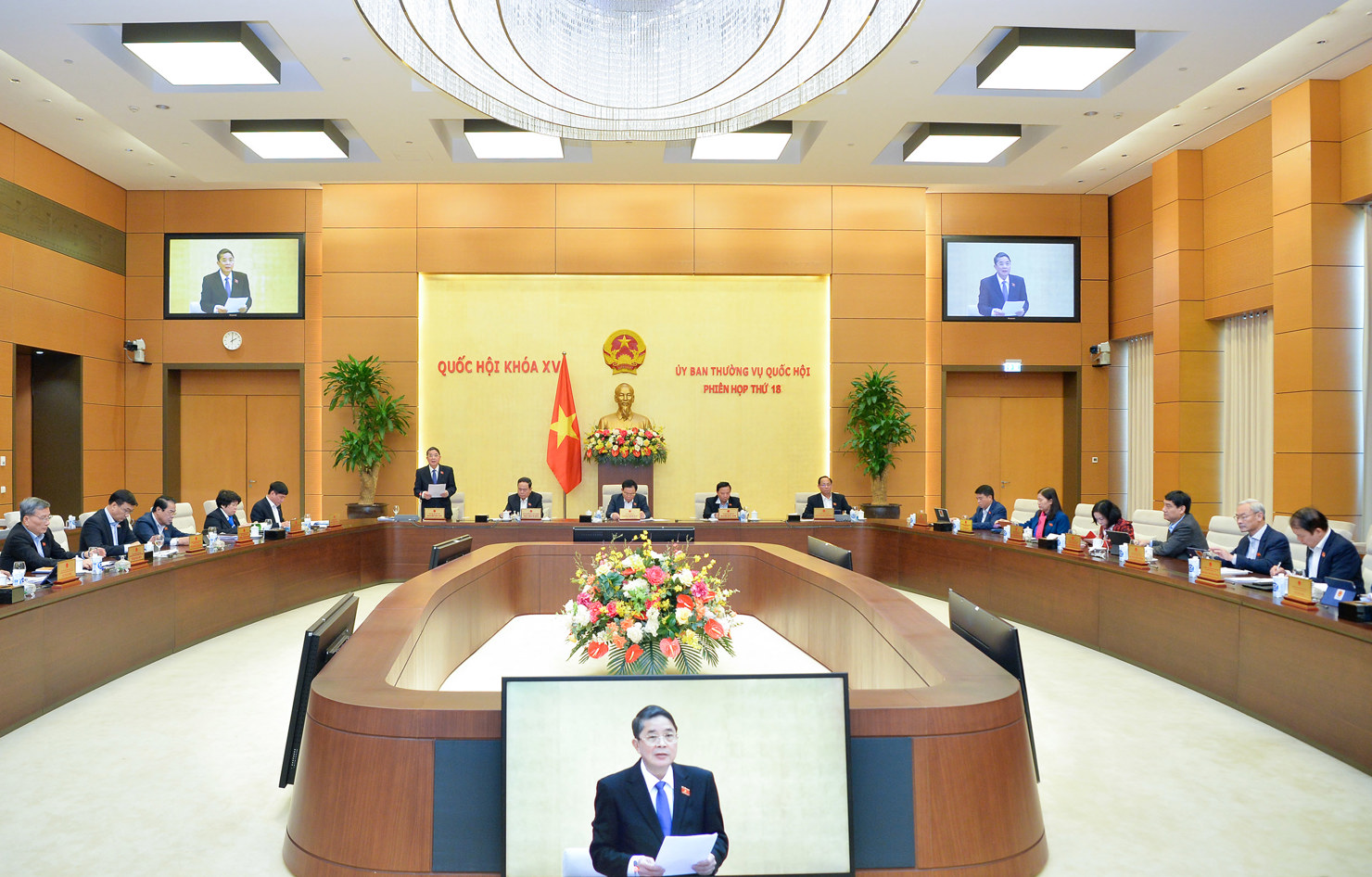 Phó Chủ tịch Quốc hội Nguyễn Đức Hải điều hành nội dung Phiên họp