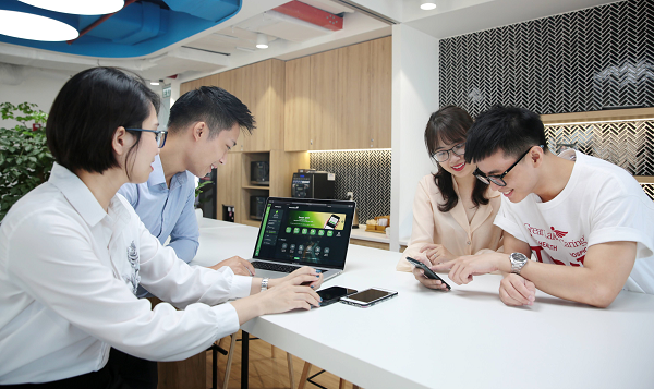 Vietcombank đã mang đến cho khách hàng trải nghiệm thanh toán nhanh chóng, tiện lợi, giúp tiết kiệm thời gian và chi phí.