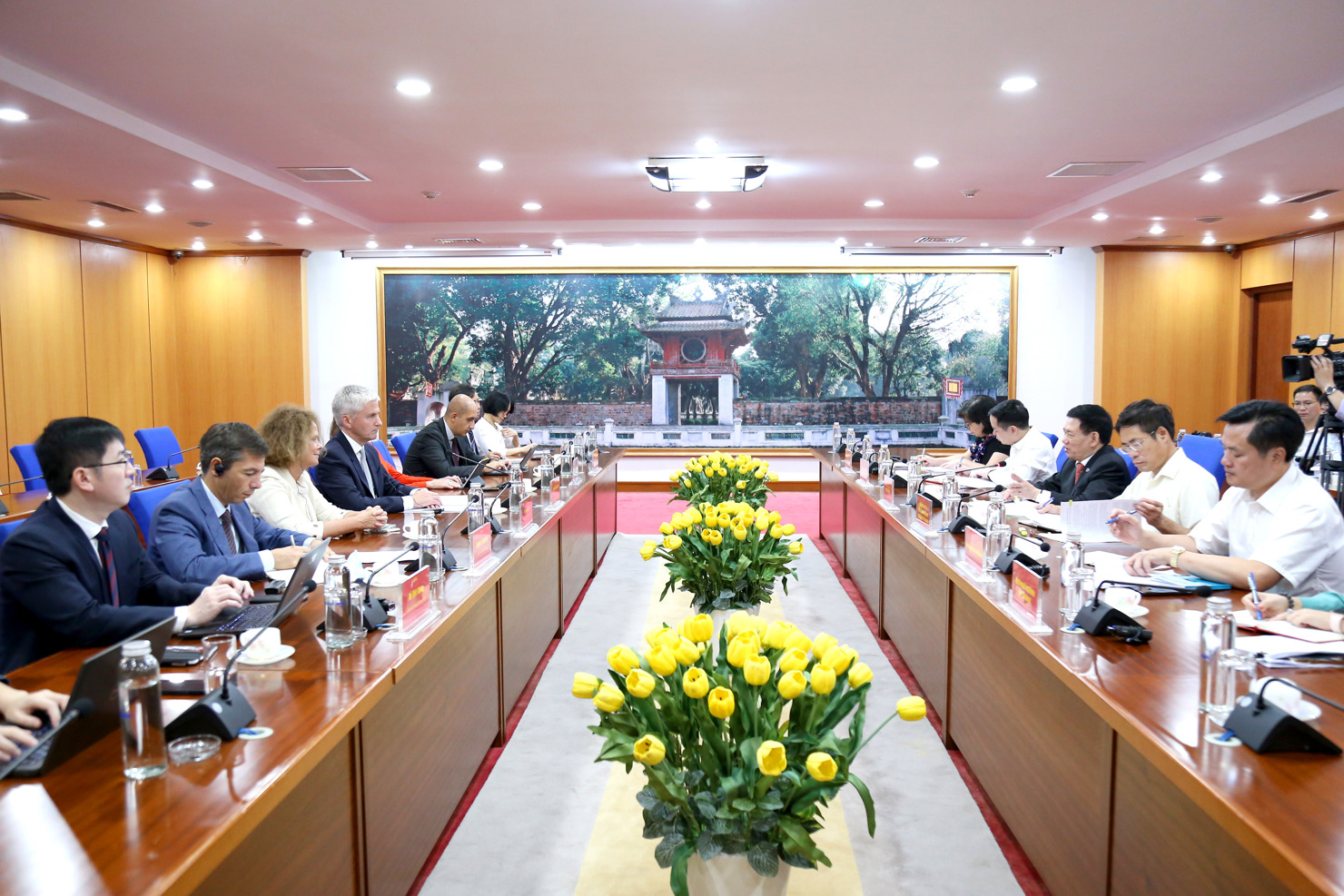 Bộ Tài chính và Ngân hàng Thế giới hợp tác tài chính phát triển cơ sở hạ tầng, năng lượng tái tạo (ngày 16/9/2022).