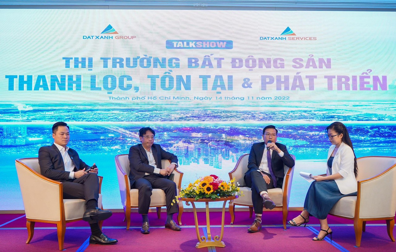 Các chuyên gia chia sẻ thông tin tại Talkshow về thị trường BĐS.. Ảnh: DXG