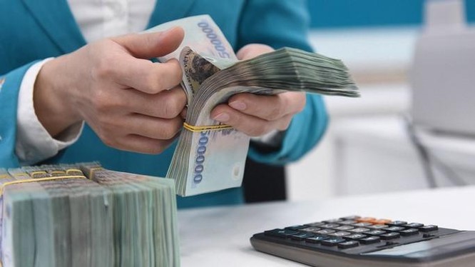 Từ 21/12-23/12, NHNN tiếp tục phát hành 20.000 tỷ đồng tín phiếu (kỳ hạn 7 ngày) mỗi phiên giao dịch với lãi suất 3,98%/năm.