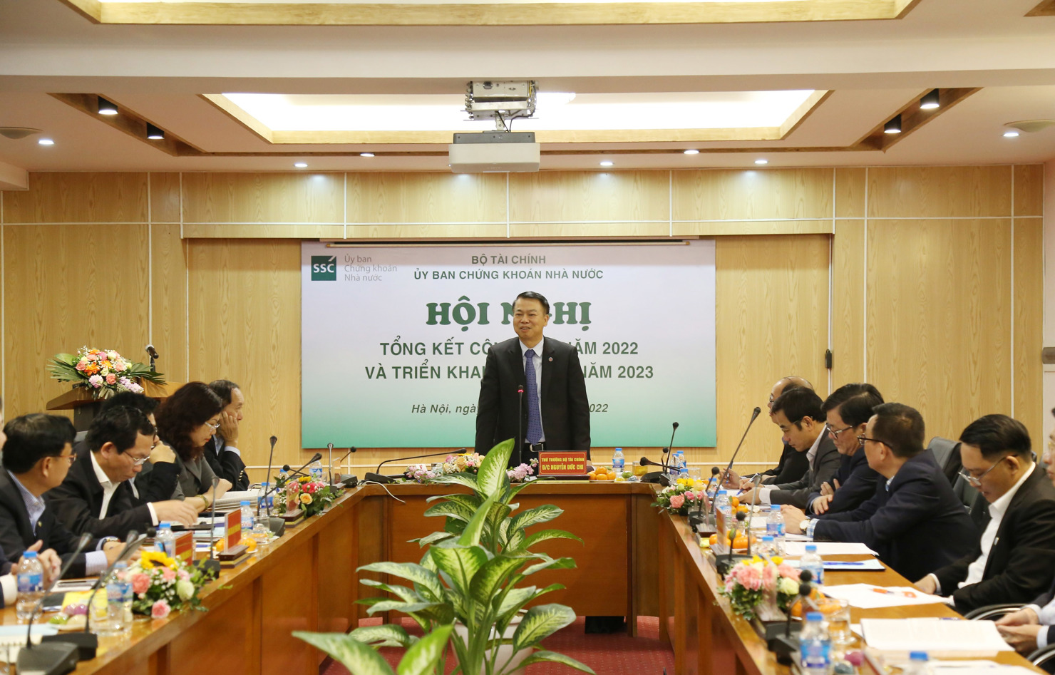 Thứ trưởng Bộ Tài chính Nguyễn Đức Chi ghi nhận và biểu dương những cố gắng, nỗ lực của UBCKNN.