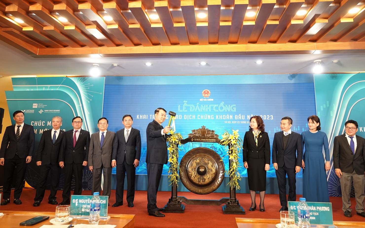 Ngành Chứng khoán sẽ tập trung hoàn thành nhiệm vụ trọng tâm mà Thứ trưởng Bộ Tài chính Nguyễn Đức Chi giao tại Lễ đánh cồng khai trương giao dịch chứng khoán đầu năm 2023.