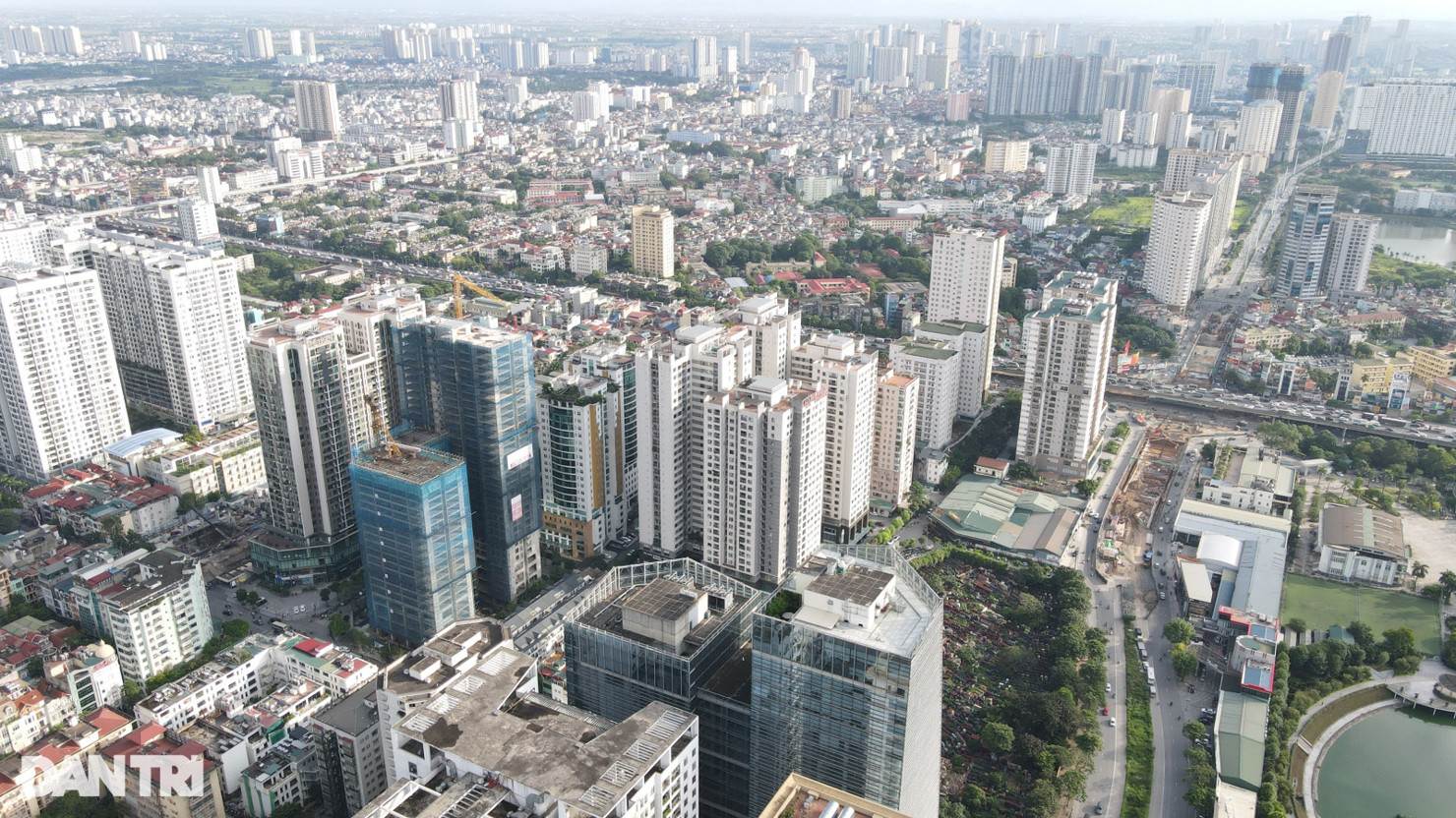 Thị trường bất động sản 2023 sẽ còn nhiều khó khăn nhưng vẫn có những dấu hiệu tích cực, hồi phục, chuyển biến. Ảnh minh họa.