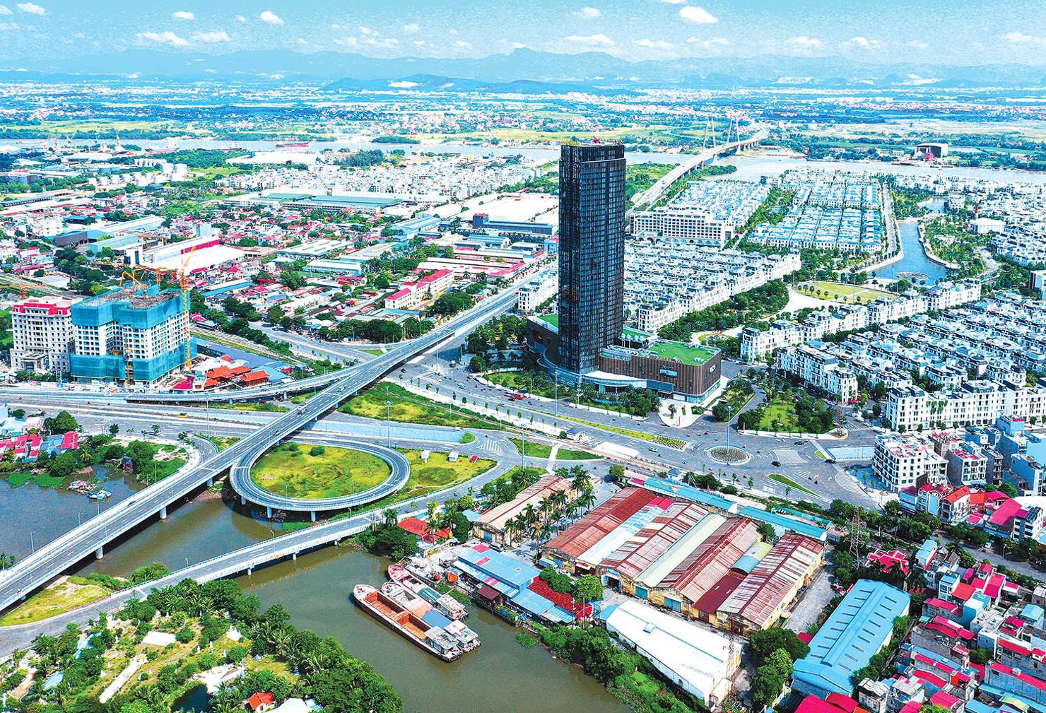 Năm 2023, TP. Hải Phòng tiếp tục đẩy mạnh công tác chuyển đổi số, ứng dụng mạnh mẽ công nghệ thông tin vào các mặt công tác.
