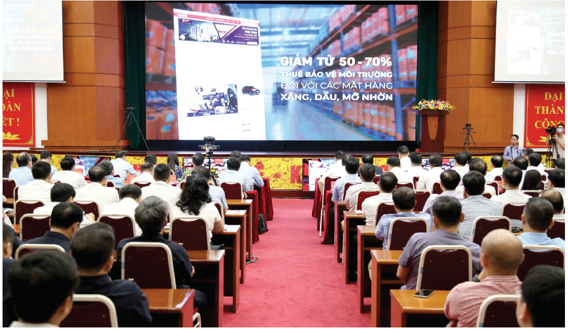 Năm 2022, tổng giá trị tiền thuế, tiền thuê đất, phí và lệ phí, tiền thuê đất được miễn giảm, gia hạn khoảng 233,5 nghìn tỷ đồng.