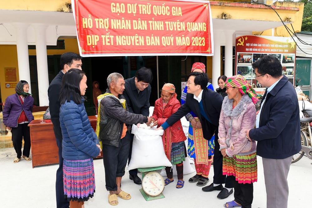 Đến ngày 20/1/2023 (tức ngày 29 Tết), các Cục DTNN khu vực đã hoàn thành xuất cấp 18.002,010 tấn gạo từ nguồn DTQG để hỗ trợ Nhân dân bị thiếu đói dịp Tết Nguyên đán Quý Mão và giáp hạt năm 2023.