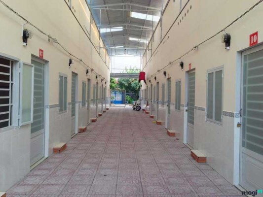 Phát triển nhà ở phải tuân thủ quy định của pháp luật về nhà ở; tiêu chuẩn, quy chuẩn, chất lượng xây dựng.