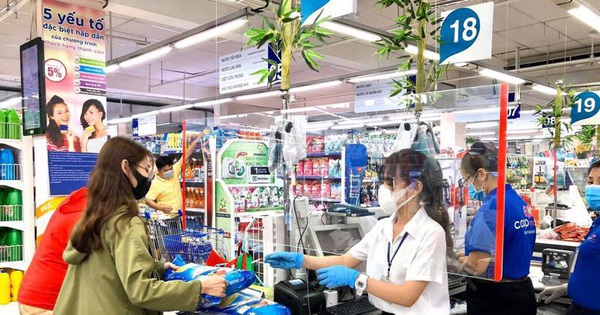 Tổng cục thuế tiếp tục chỉ đạo các cơ quan Thuế các cấp quyết liệt rà soát xử lý vi phạm đối với các cơ sở kinh doanh không xuất hóa đơn kịp thời cho người mua khi cung cấp hàng hóa, dịch vụ.