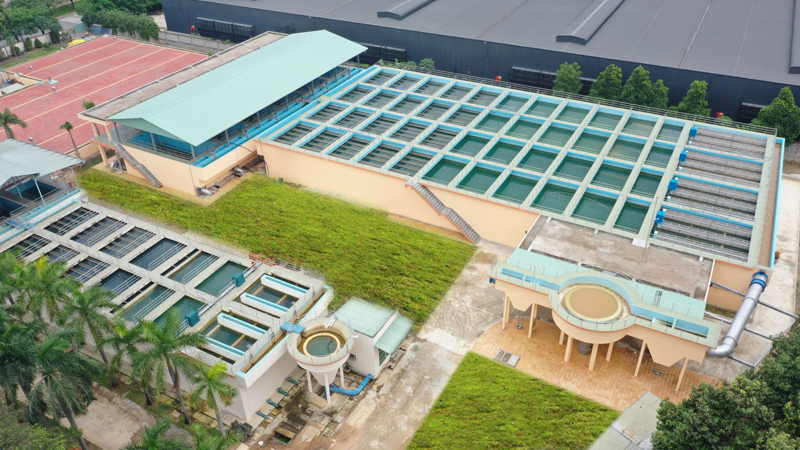 Nhà máy nước Nam Tân Uyên (thuộc Biwase) có công suất 70.000 m³/ngày đêm.