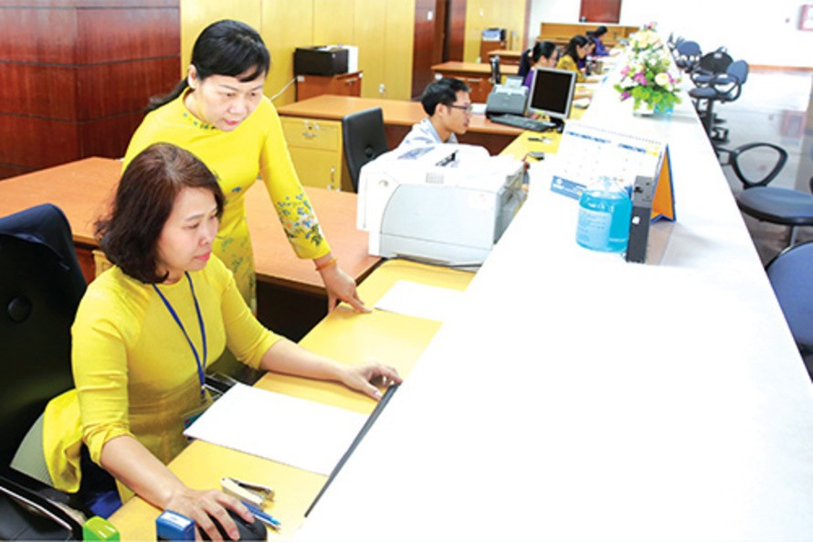 Kho bạc Nhà nước Quảng Ngãi thực hiện cải cách, hiện đại hoá trong công tác kiểm soát chi và phối hợp thu ngân sách nhà nước.